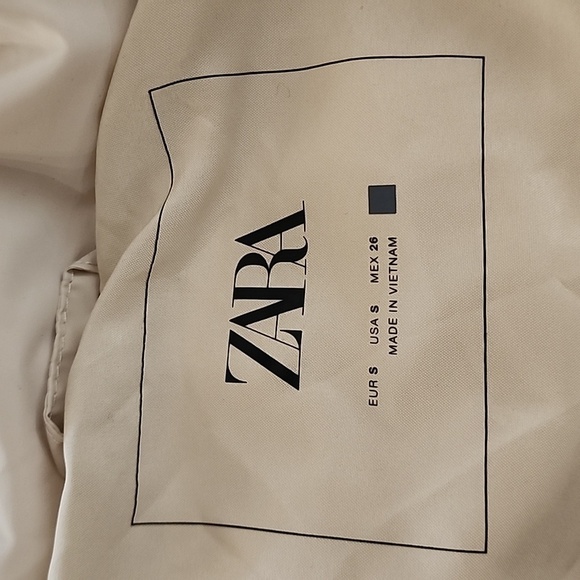 ZARA Sleeveless Puffer Vest Light Beige Size Small - Picture 8 of 10